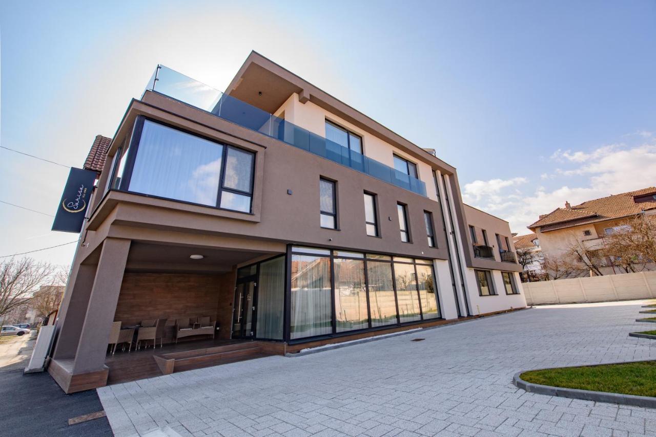 Vila Sarisa Дева Екстериор снимка